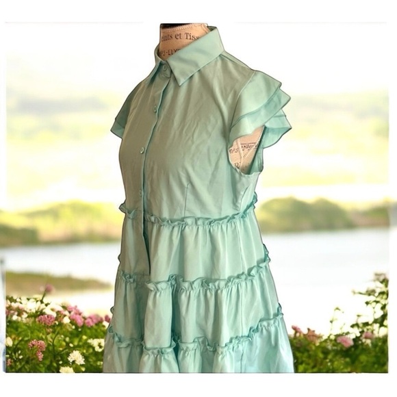 Vintage Sundress. Button down. Flutter sleeve. Ruffled tiers. Super light. - Picture 5 of 16